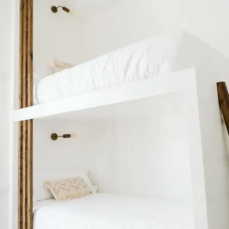 Dreamsea Surf House Fuerteventura Hostel