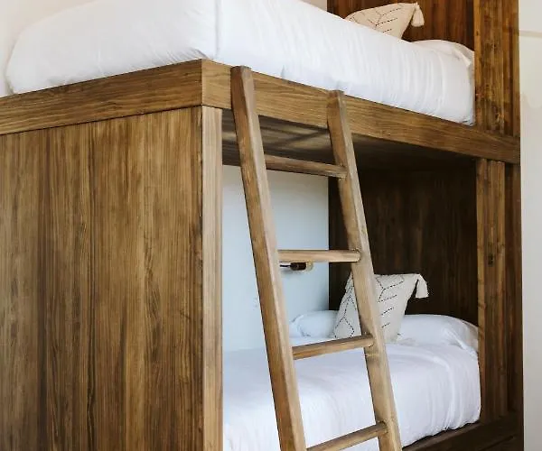 Arena Wave Prázdninový dům